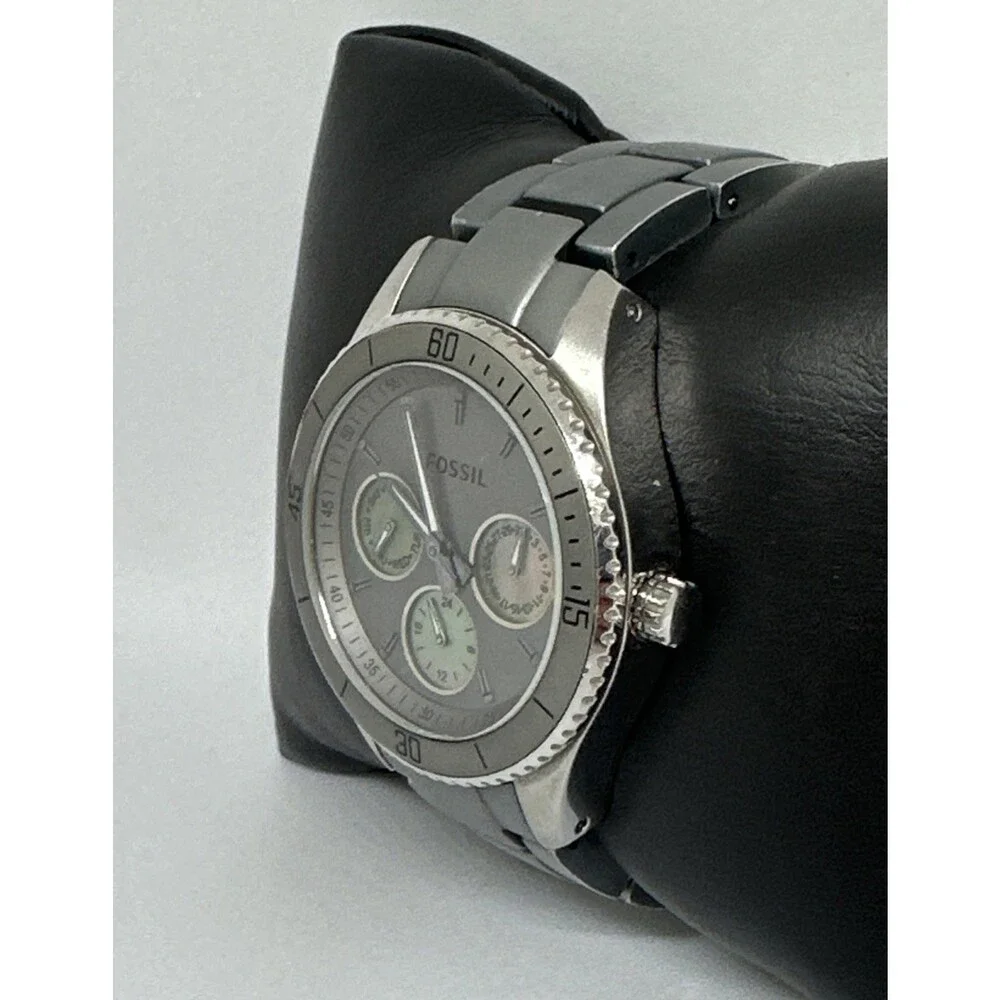 Fossil Stella ES3040 Womens Gray Stainless Steel Analog Dial Quartz Watch HME726